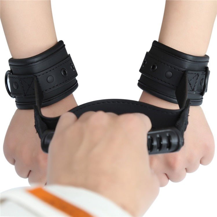 Leather Handcuffs Couple Toys Leather Traction Handcuffs Adult Sex Binding Handcuffs - Random Unicorn